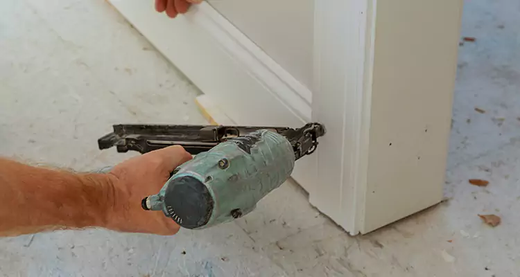 Fix Garage Door Panel in Egypt Lake-Leto, FL