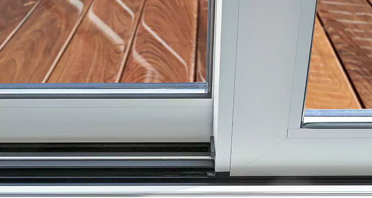 Patio Door Jammed Shut in Egypt Lake-Leto, FL