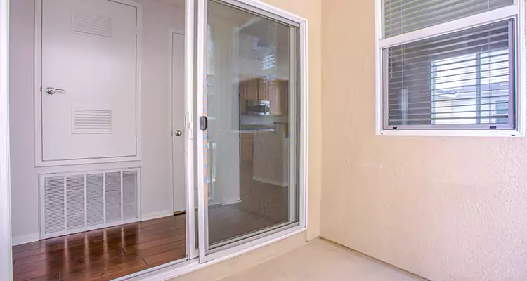 Sliding Screen Door Track Repair in Egypt Lake-Leto, FL