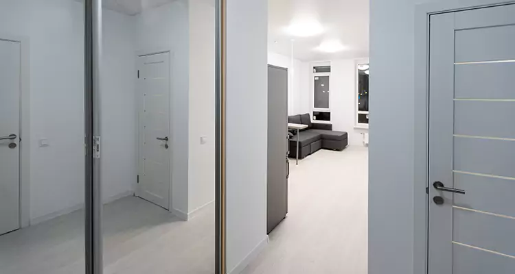 Modern Mirrored Closet Doors Repair in Egypt Lake-Leto, FL