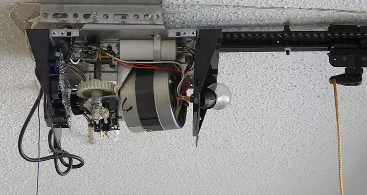 Garage Door Motor Replacement in Egypt Lake-Leto, FL