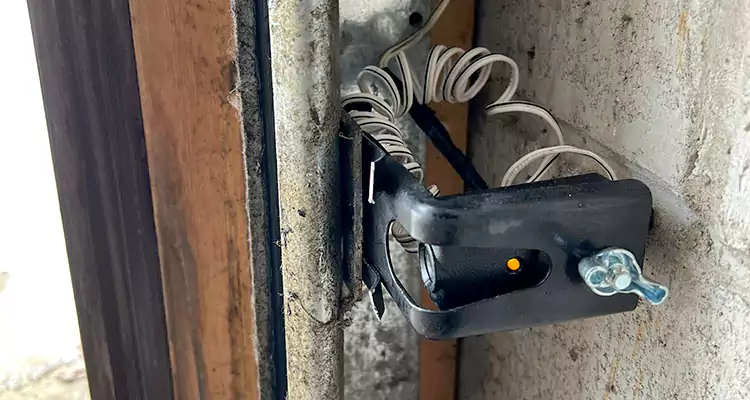Fix Broken Garage Door Sensor in Egypt Lake-Leto, FL